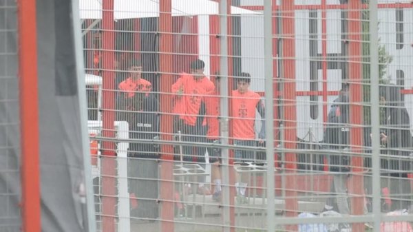 高潜新东说念主！图片报：金玟哉受伤，拜仁15岁小将帕维奇随一线队查验